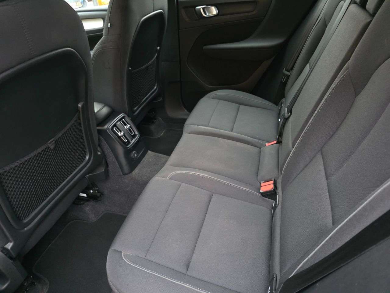 2021 VOLVO XC40 2021 VOLVO XC40