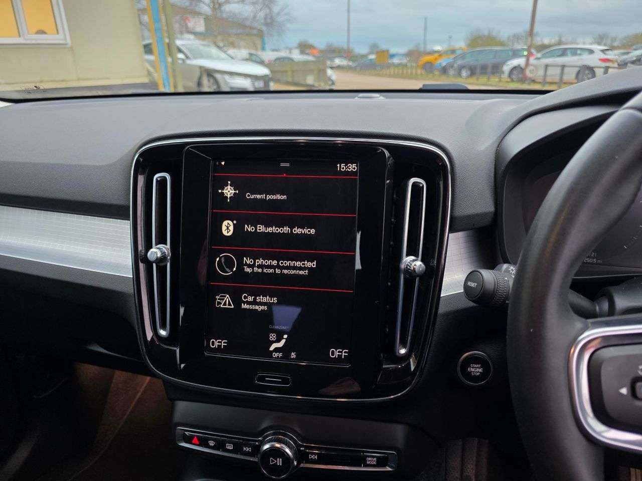 2021 VOLVO XC40 2021 VOLVO XC40