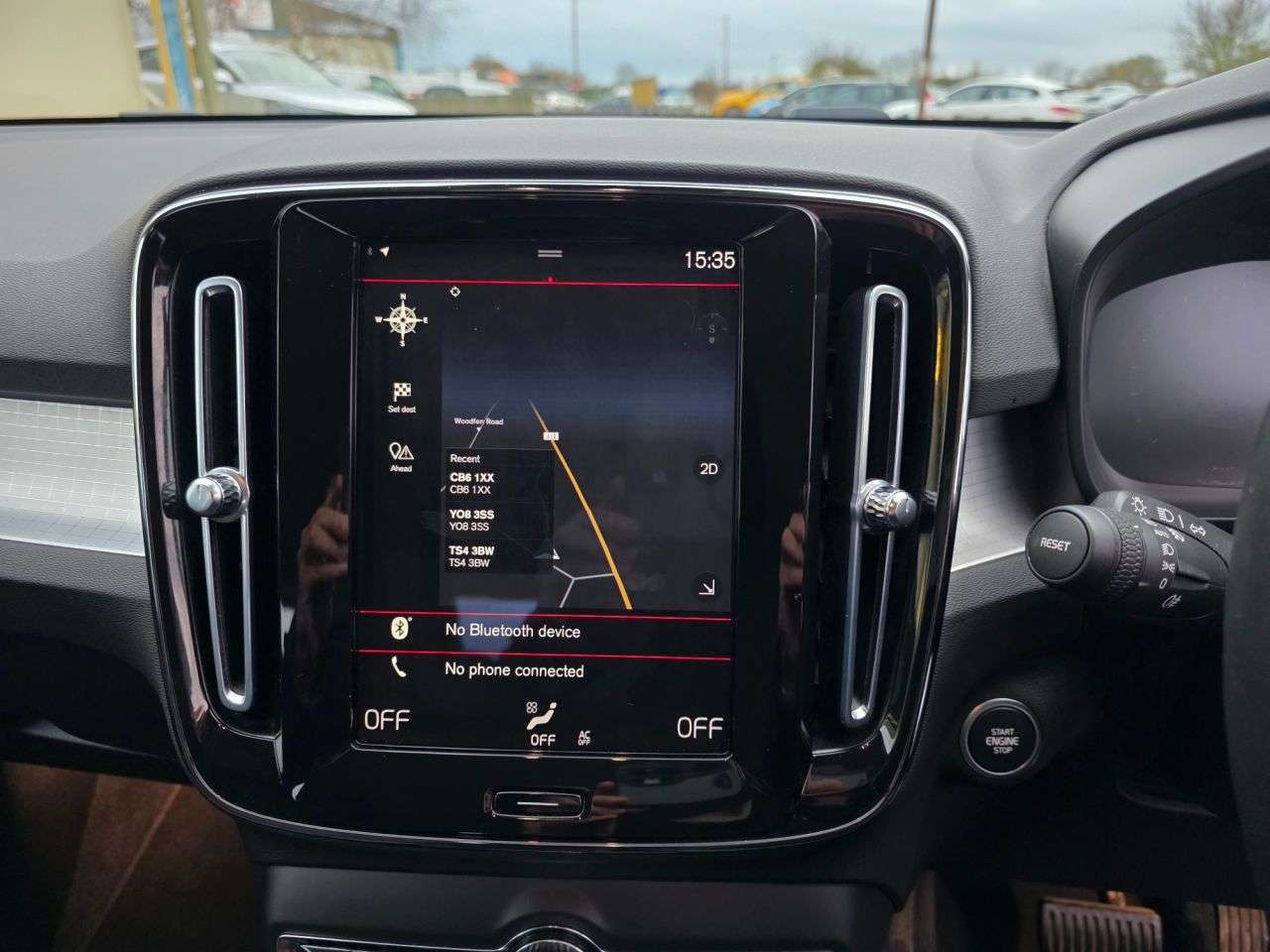 2021 VOLVO XC40 2021 VOLVO XC40