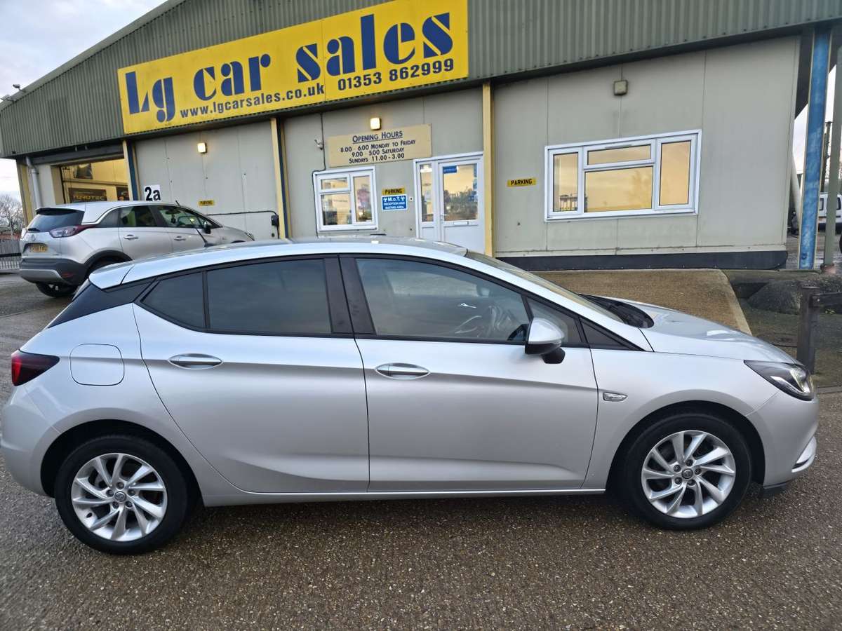 Check out this Vauxhall Astra 2019 Diesel Manual