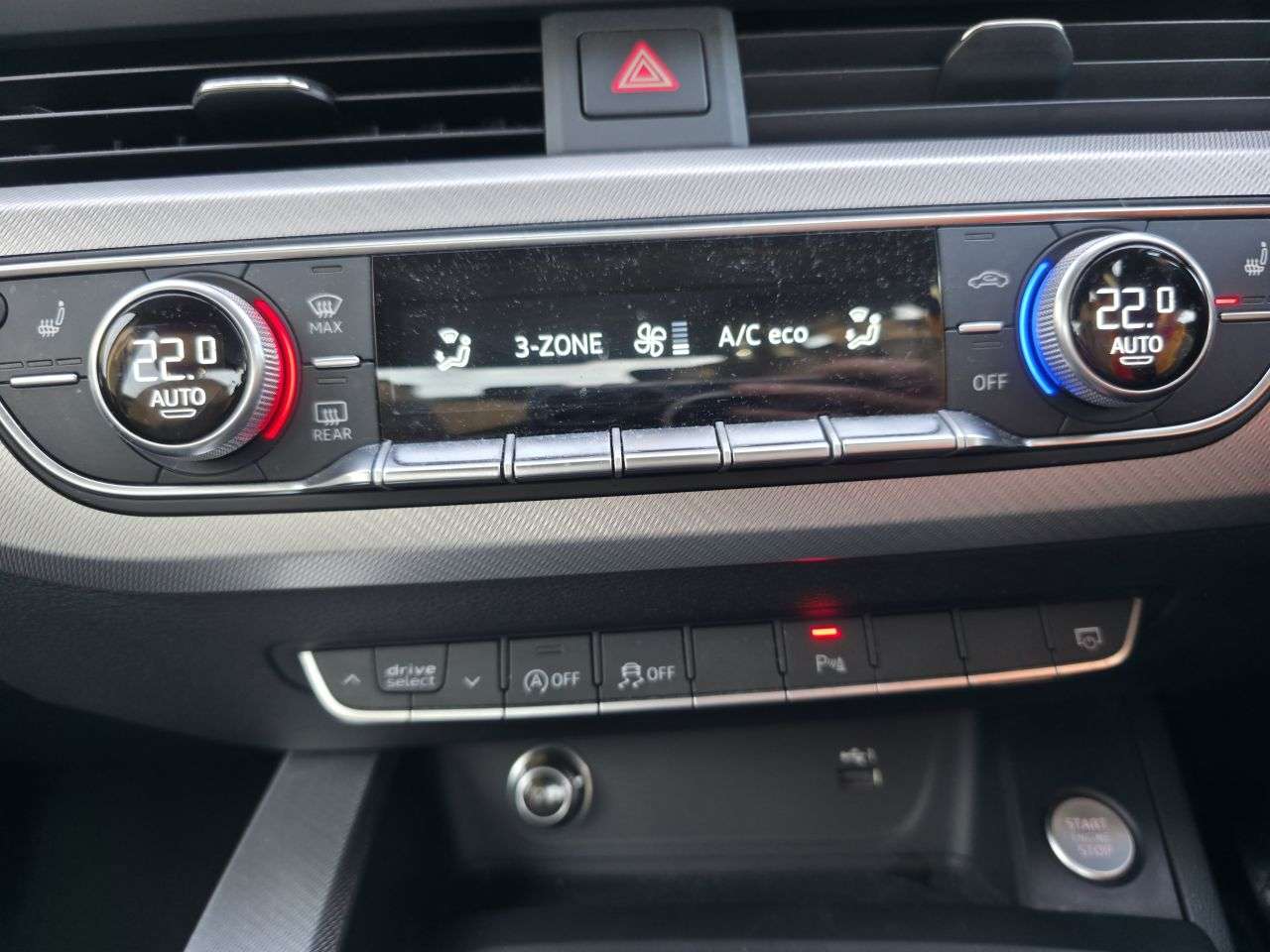 2020 AUDI A4 2020 AUDI A4