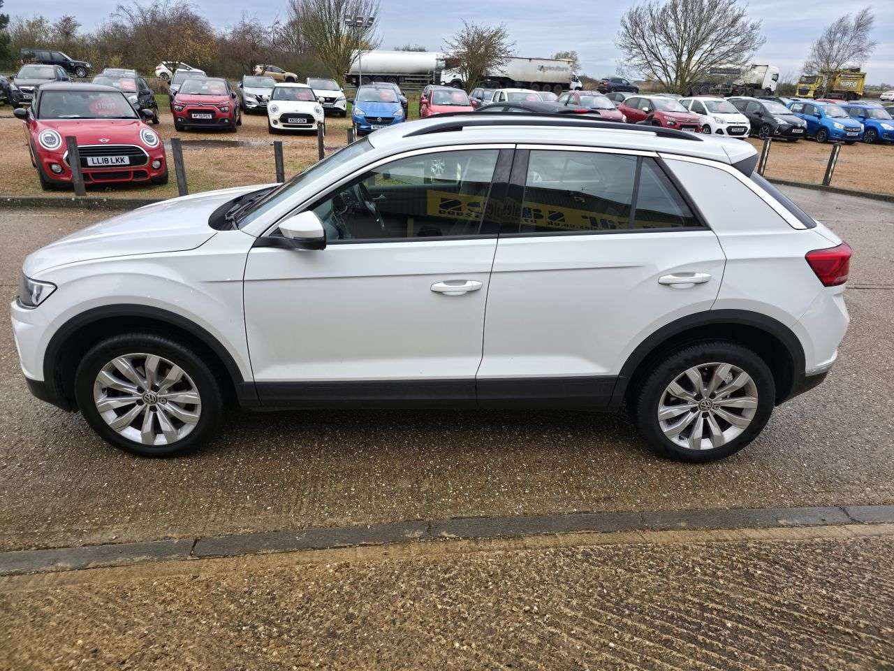 2020 VOLKSWAGEN T-ROC 2020 VOLKSWAGEN T-ROC