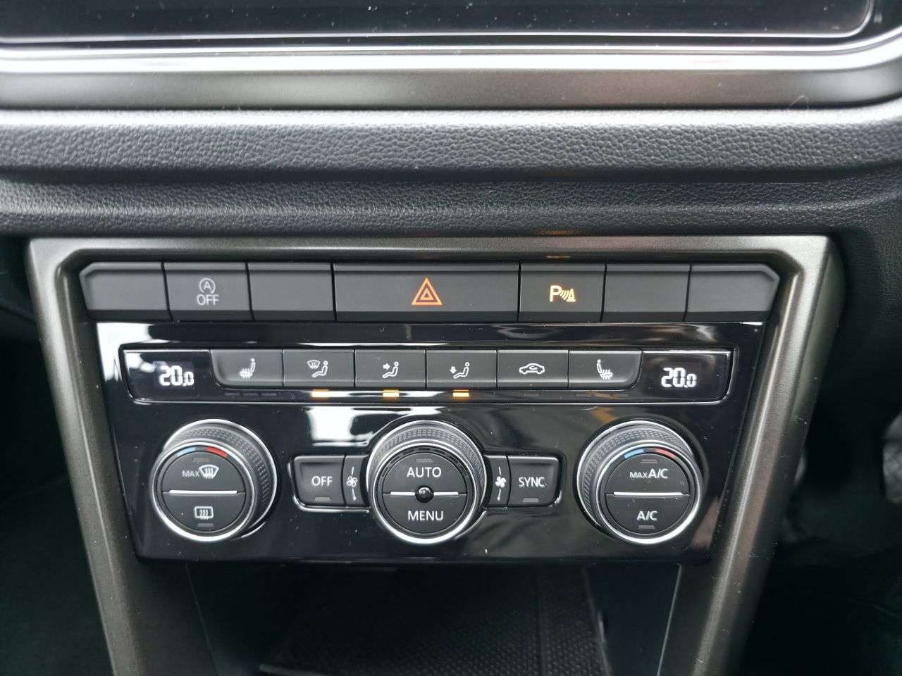 2020 VOLKSWAGEN T-ROC 2020 VOLKSWAGEN T-ROC