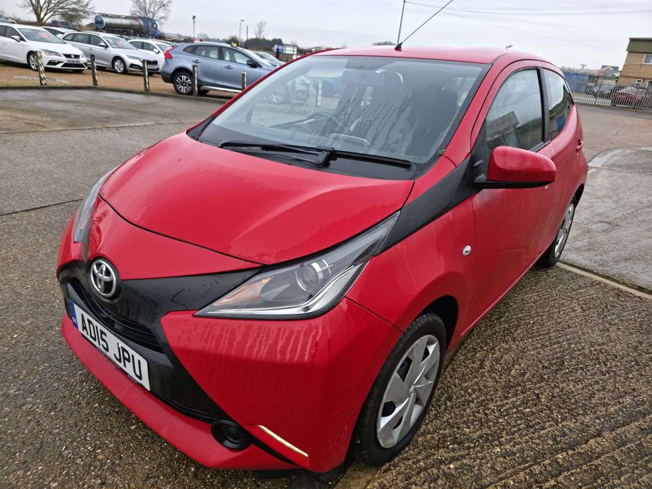 A 2015 TOYOTA AYGO 1.0 VVT-i x-play Hatchback 5dr Petrol x-shift Euro 5 Euro 5 (68 ps) A 2015 TOYOTA AYGO 1.0 VVT-i x-play Hatchback 5dr Petrol x-shift Euro 5 Euro 5 (68 ps)