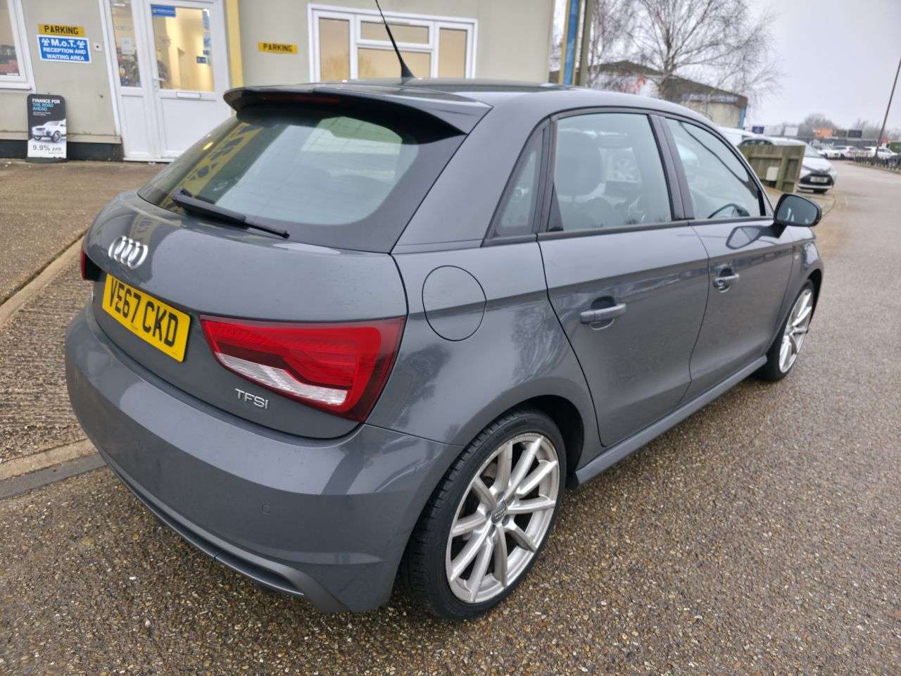 2017 AUDI A1 2017 AUDI A1