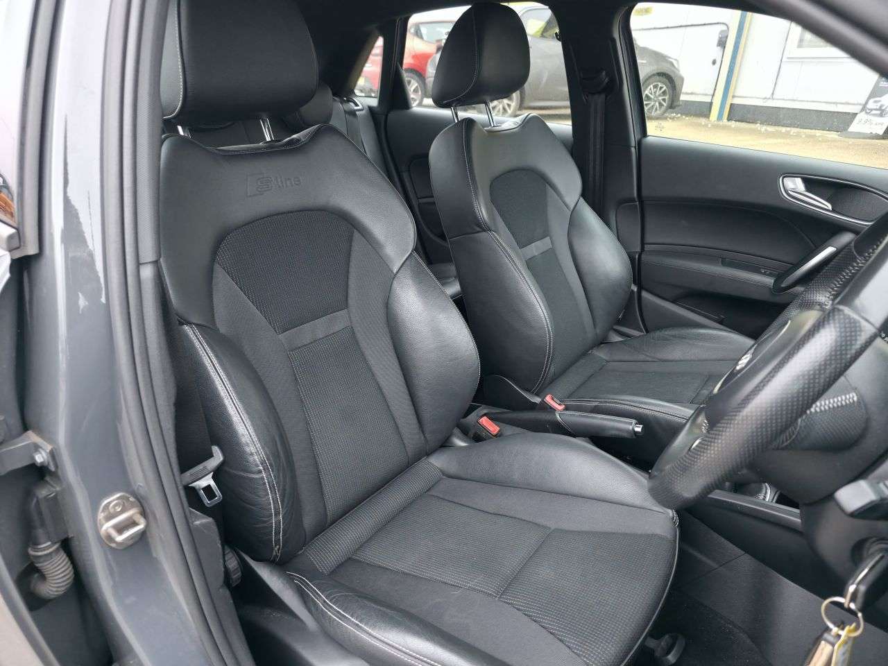 2017 AUDI A1 2017 AUDI A1