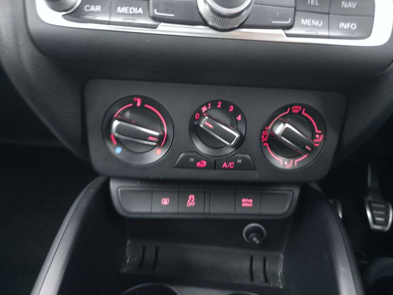 2017 AUDI A1 2017 AUDI A1