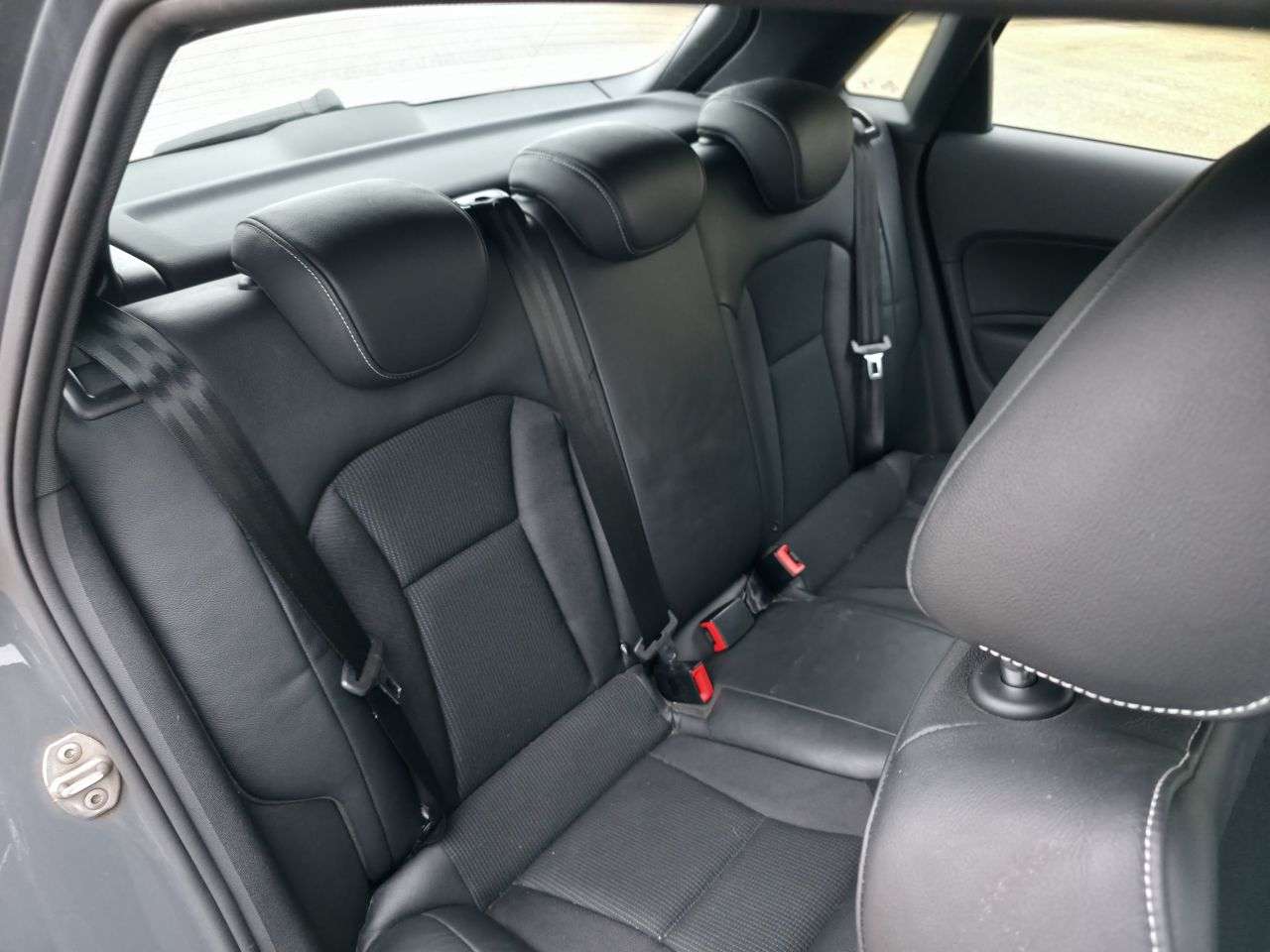 2017 AUDI A1 2017 AUDI A1