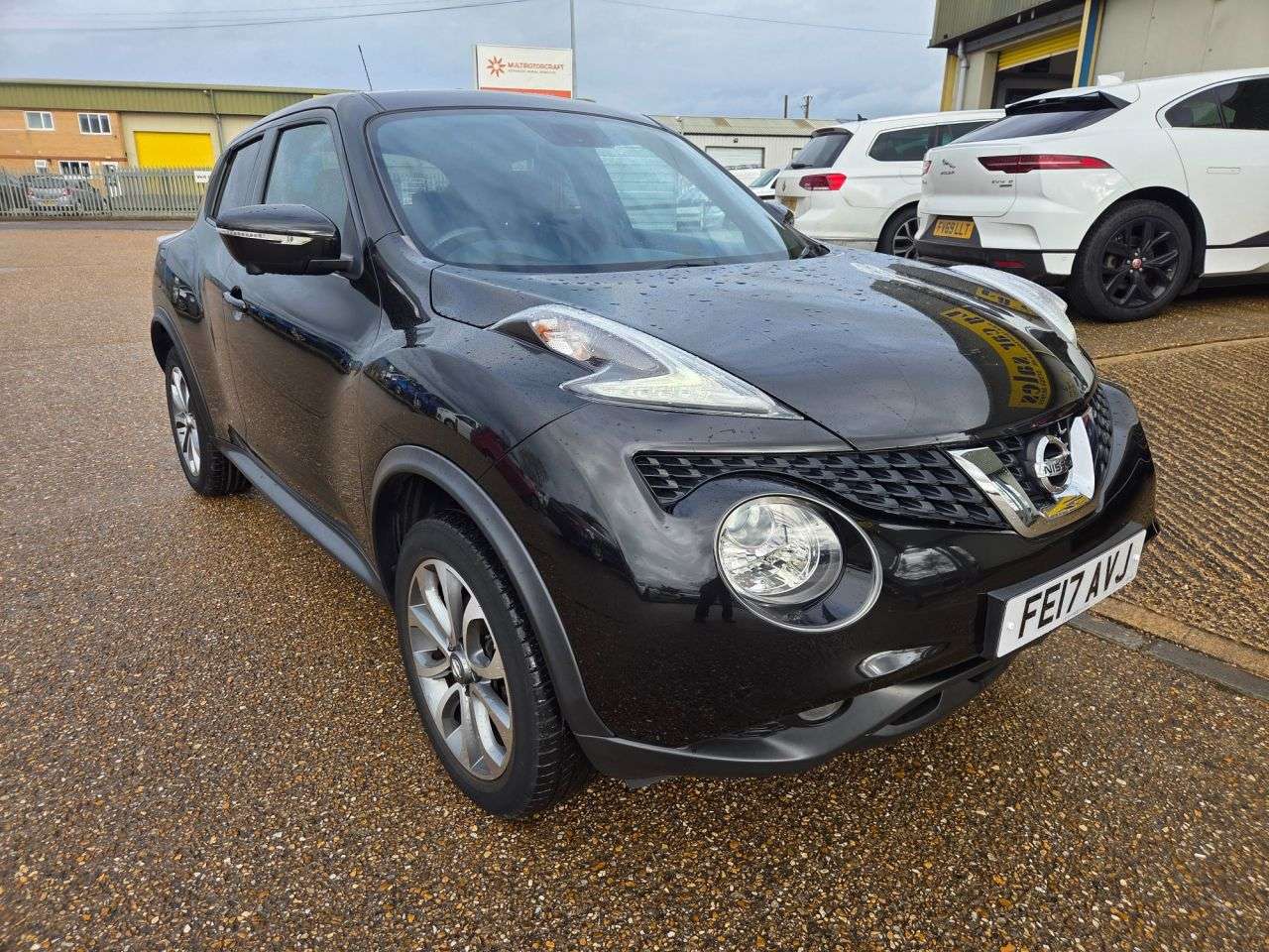 A 2017 NISSAN JUKE 1.6 Tekna SUV 5dr Petrol XTRON Euro 6 (117 ps) A 2017 NISSAN JUKE 1.6 Tekna SUV 5dr Petrol XTRON Euro 6 (117 ps)
