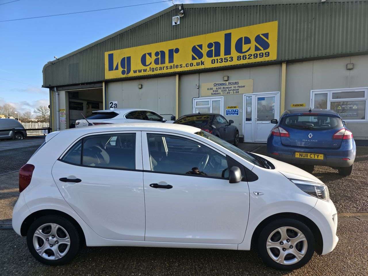A 2018 KIA PICANTO 1.0 1 Hatchback 5dr Petrol Manual Euro 6 (66 bhp) A 2018 KIA PICANTO 1.0 1 Hatchback 5dr Petrol Manual Euro 6 (66 bhp)