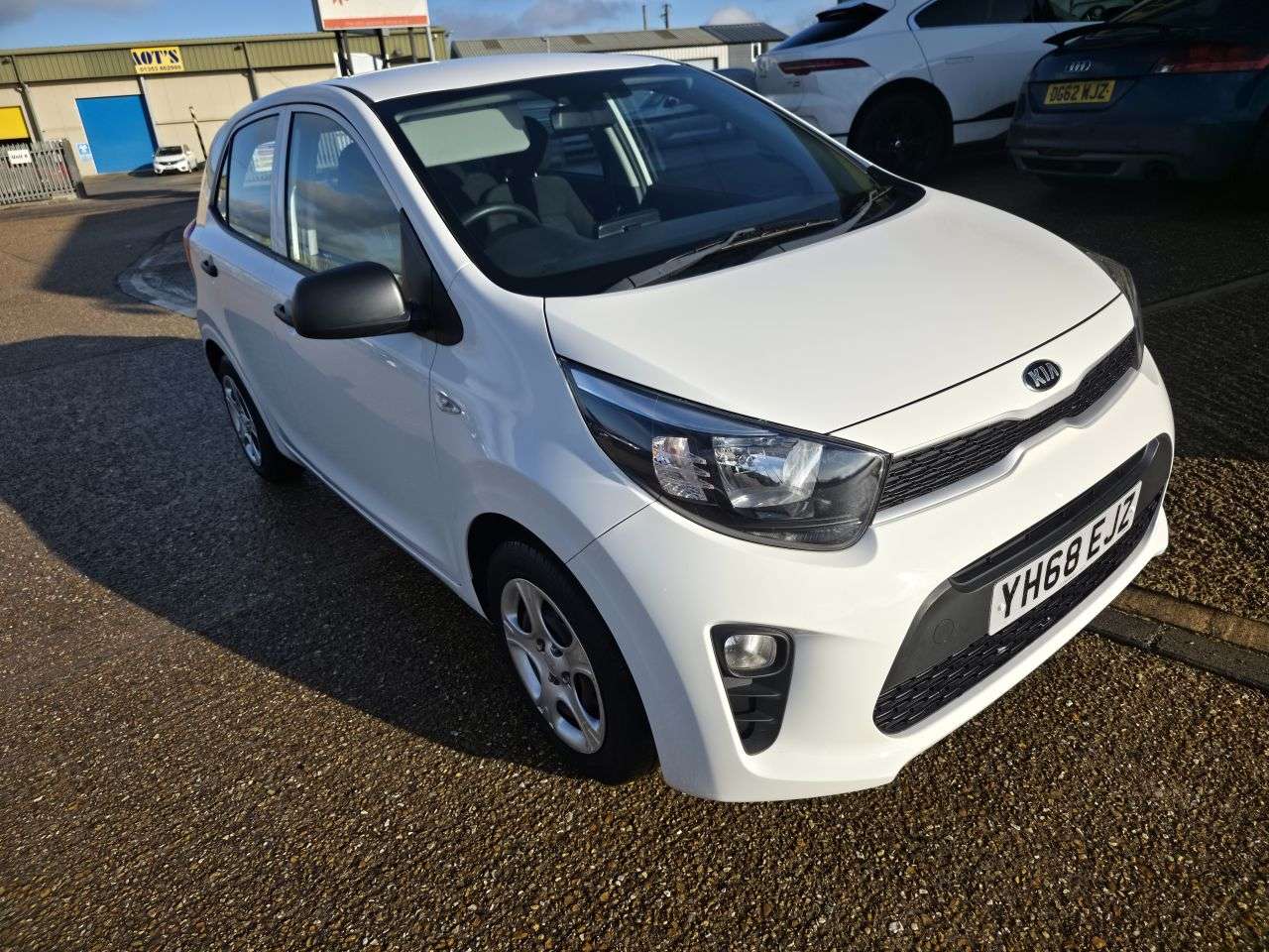 A 2018 KIA PICANTO 1.0 1 Hatchback 5dr Petrol Manual Euro 6 (66 bhp) A 2018 KIA PICANTO 1.0 1 Hatchback 5dr Petrol Manual Euro 6 (66 bhp)
