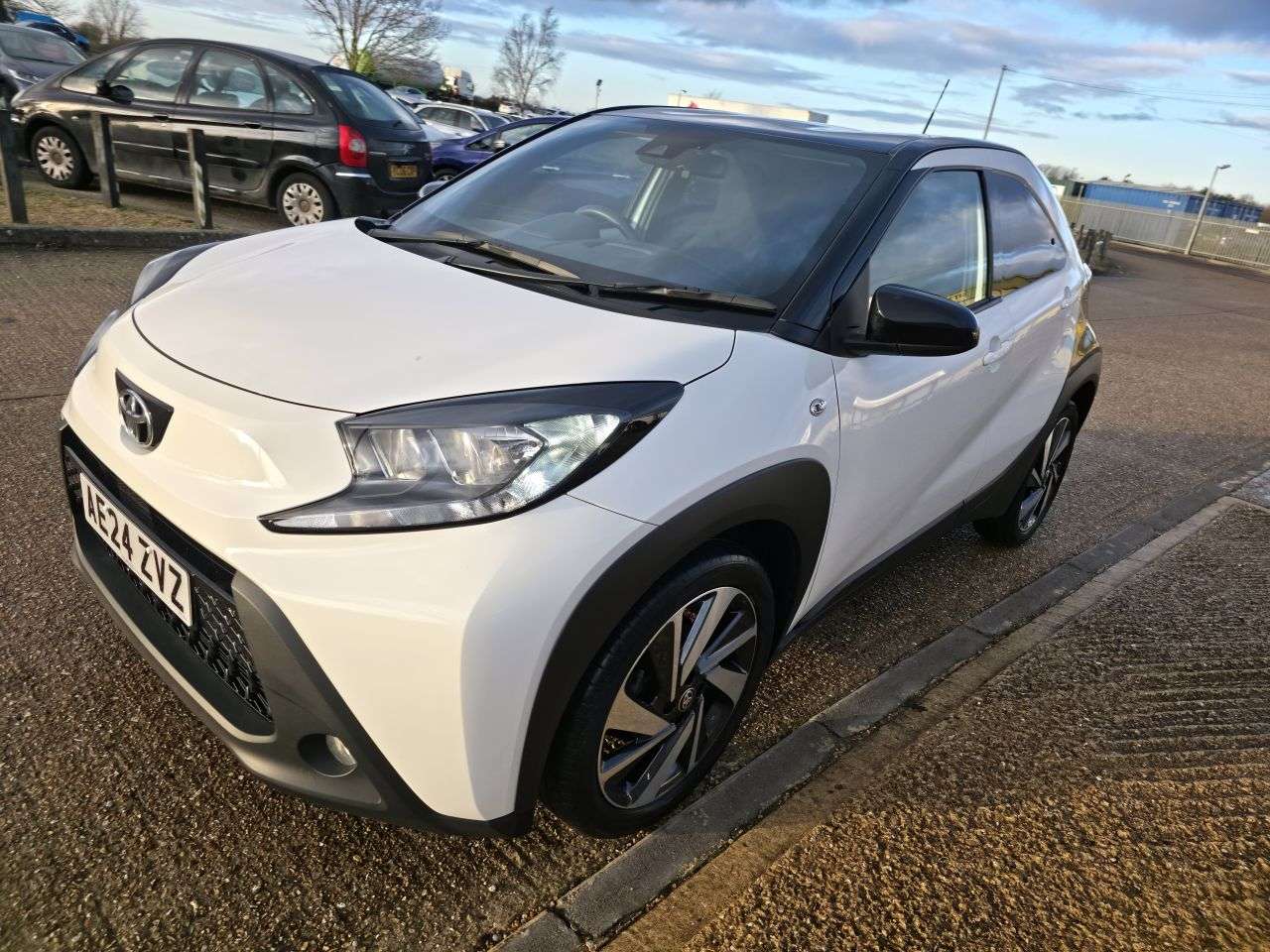 A 2024 TOYOTA AYGO X 1.0 VVT-i Edge Hatchback 5dr Petrol Manual Euro 6 (s/s) (72 ps) A 2024 TOYOTA AYGO X 1.0 VVT-i Edge Hatchback 5dr Petrol Manual Euro 6 (s/s) (72 ps)