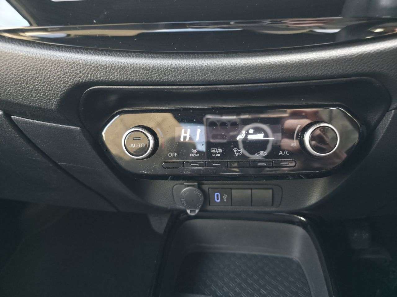 2024 TOYOTA AYGO X 2024 TOYOTA AYGO X