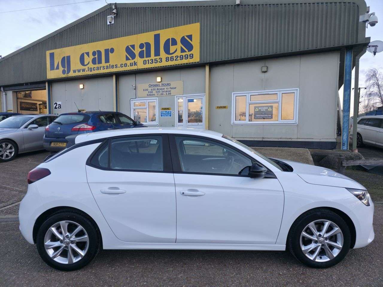 A 2020 VAUXHALL CORSA 1.2 Turbo SE Hatchback 5dr Petrol Manual Euro 6 (s/s) (100 ps) A 2020 VAUXHALL CORSA 1.2 Turbo SE Hatchback 5dr Petrol Manual Euro 6 (s/s) (100 ps)