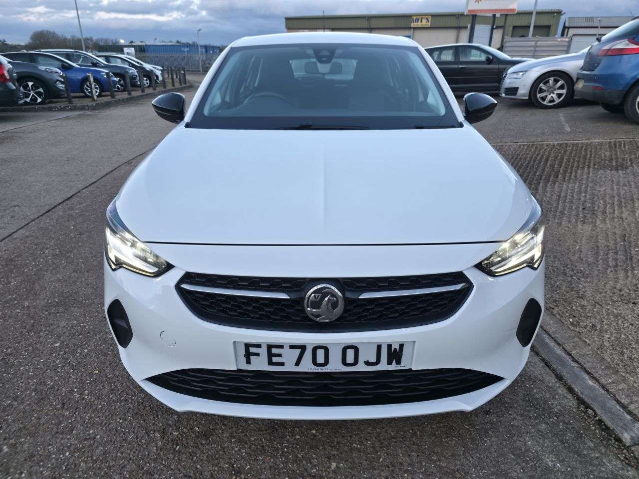 A 2020 VAUXHALL CORSA 1.2 Turbo SE Hatchback 5dr Petrol Manual Euro 6 (s/s) (100 ps) A 2020 VAUXHALL CORSA 1.2 Turbo SE Hatchback 5dr Petrol Manual Euro 6 (s/s) (100 ps)