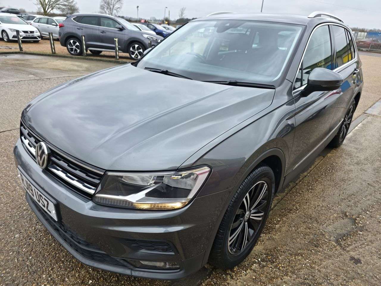 A 2019 VOLKSWAGEN TIGUAN 2.0 TDI SE Navigation SUV 5dr Diesel DSG Euro 6 (s/s) (150 ps) A 2019 VOLKSWAGEN TIGUAN 2.0 TDI SE Navigation SUV 5dr Diesel DSG Euro 6 (s/s) (150 ps)
