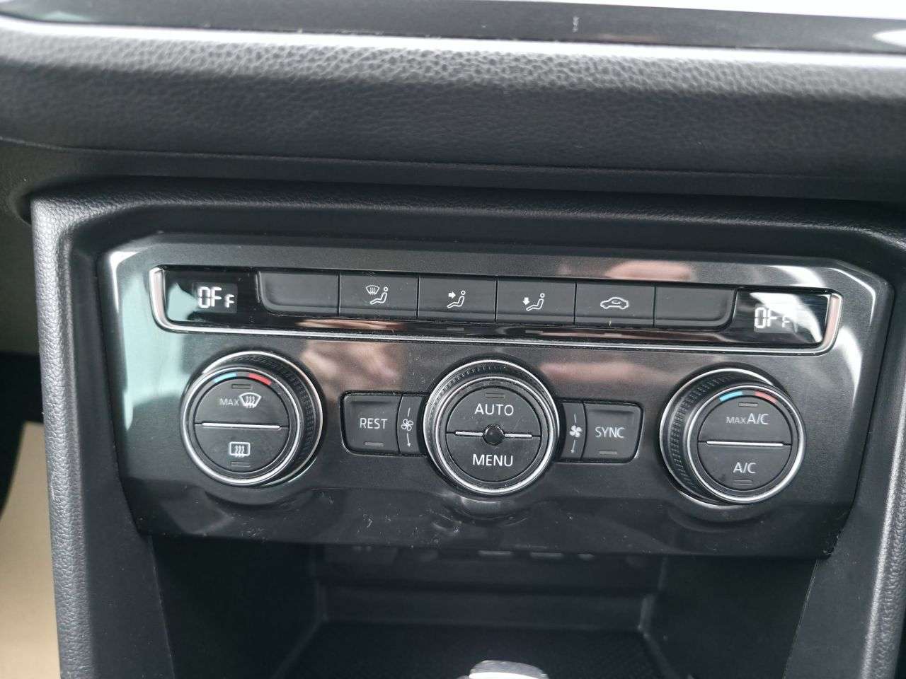 2019 VOLKSWAGEN TIGUAN 2019 VOLKSWAGEN TIGUAN