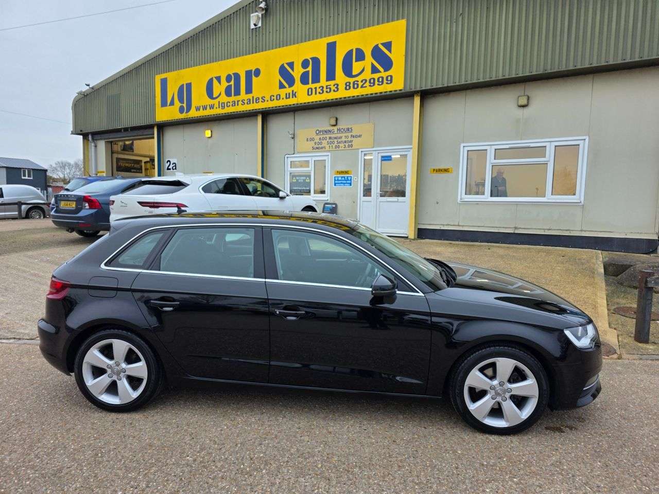A 2014 AUDI A3 1.4 TFSI CoD Sport Sportback 5dr Petrol Manual Euro 6 (s/s) (140 ps) A 2014 AUDI A3 1.4 TFSI CoD Sport Sportback 5dr Petrol Manual Euro 6 (s/s) (140 ps)