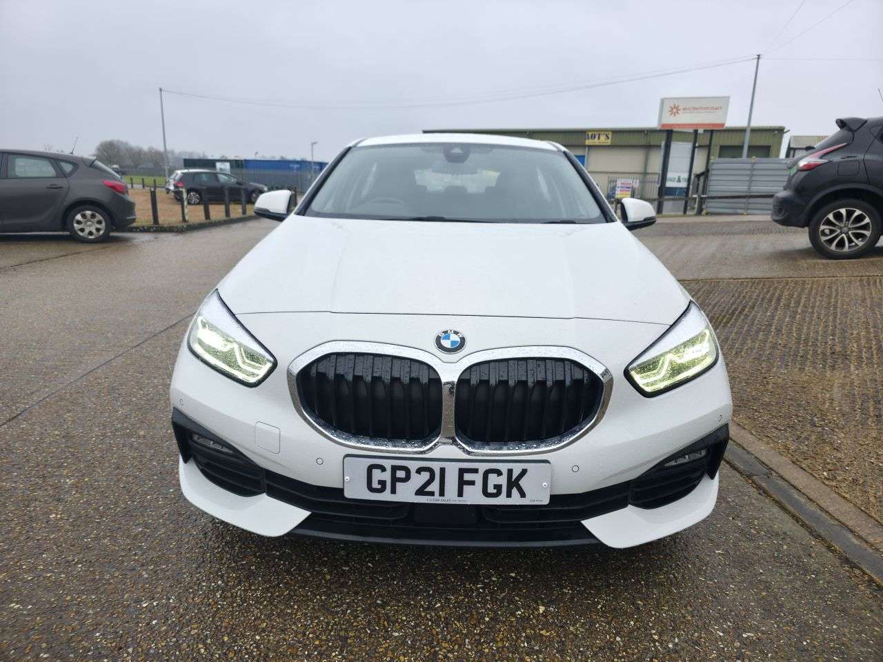 A 2021 BMW 1 SERIES 1.5 118i SE (LCP) Hatchback 5dr Petrol Manual Euro 6 (s/s) (136 ps) A 2021 BMW 1 SERIES 1.5 118i SE (LCP) Hatchback 5dr Petrol Manual Euro 6 (s/s) (136 ps)