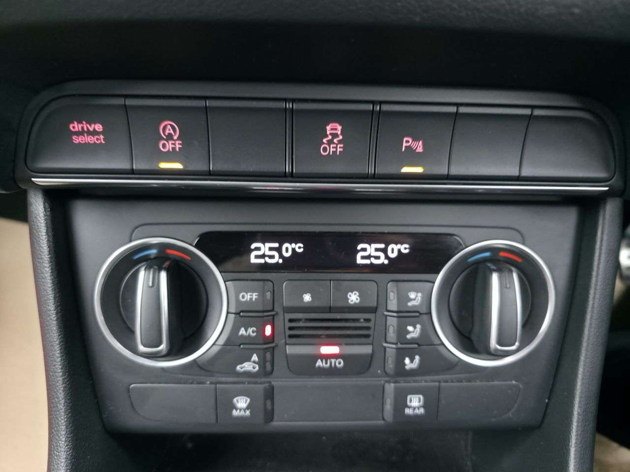 2017 AUDI Q3 2017 AUDI Q3