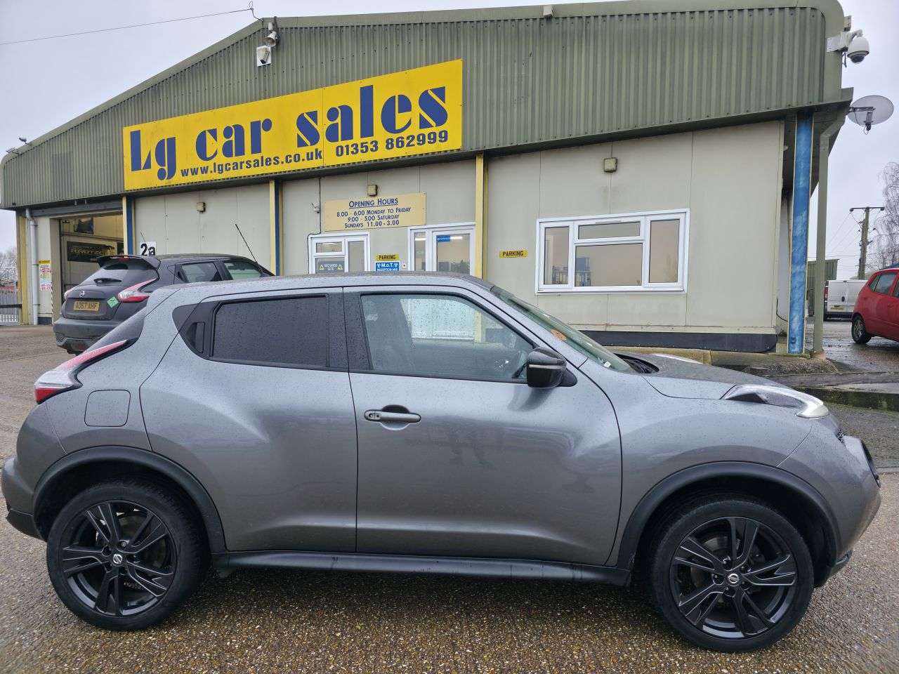 A 2017 NISSAN JUKE 1.2 DIG-T N-Connecta SUV 5dr Petrol Manual Euro 6 (s/s) (115 ps) A 2017 NISSAN JUKE 1.2 DIG-T N-Connecta SUV 5dr Petrol Manual Euro 6 (s/s) (115 ps)