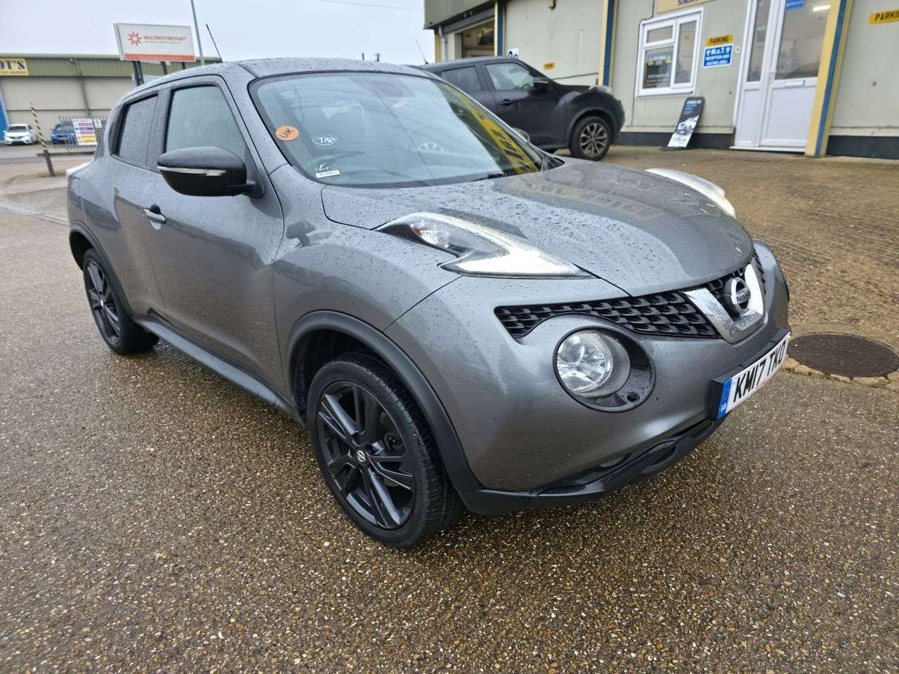A 2017 NISSAN JUKE 1.2 DIG-T N-Connecta SUV 5dr Petrol Manual Euro 6 (s/s) (115 ps) A 2017 NISSAN JUKE 1.2 DIG-T N-Connecta SUV 5dr Petrol Manual Euro 6 (s/s) (115 ps)