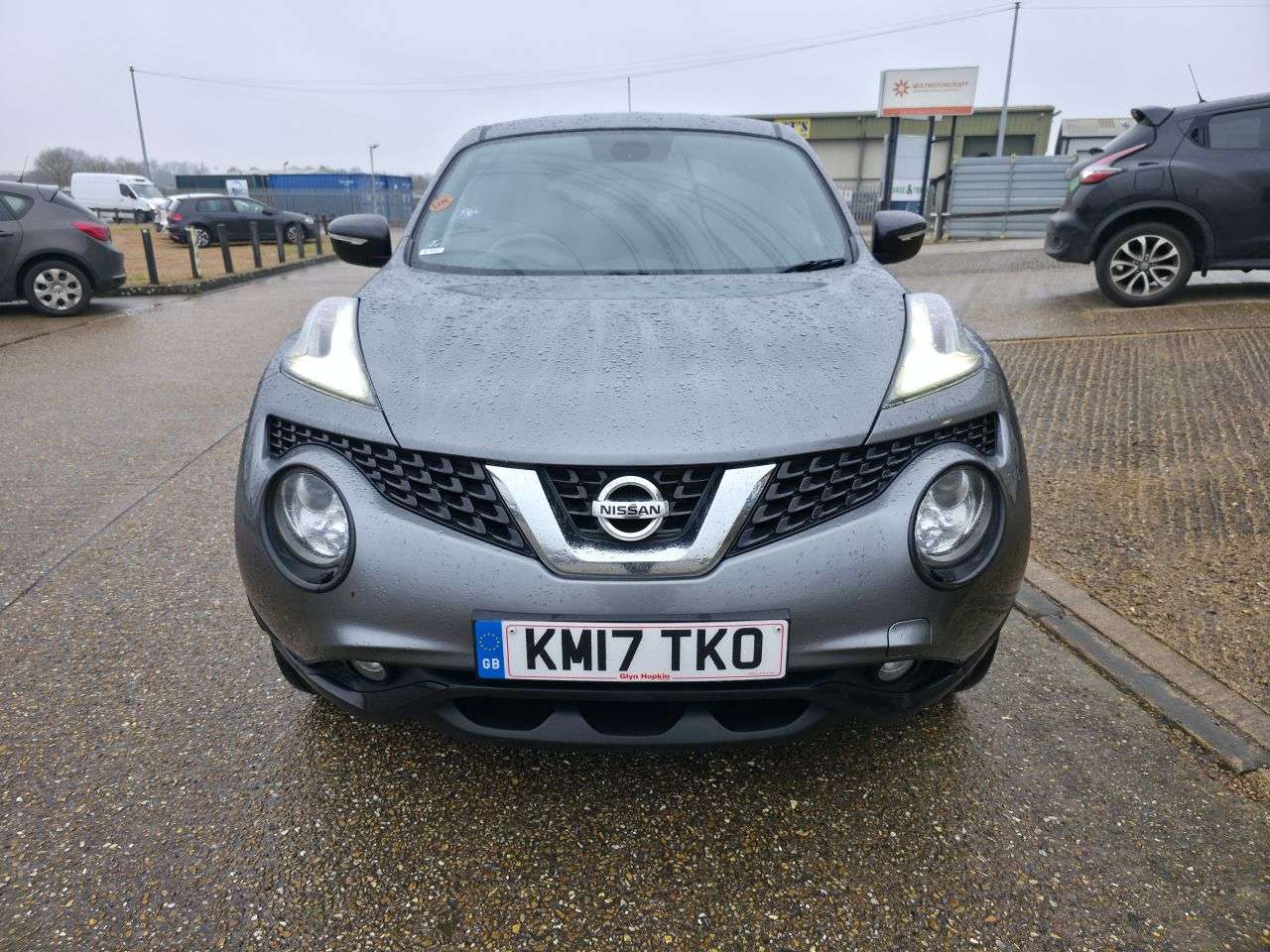 A 2017 NISSAN JUKE 1.2 DIG-T N-Connecta SUV 5dr Petrol Manual Euro 6 (s/s) (115 ps) A 2017 NISSAN JUKE 1.2 DIG-T N-Connecta SUV 5dr Petrol Manual Euro 6 (s/s) (115 ps)
