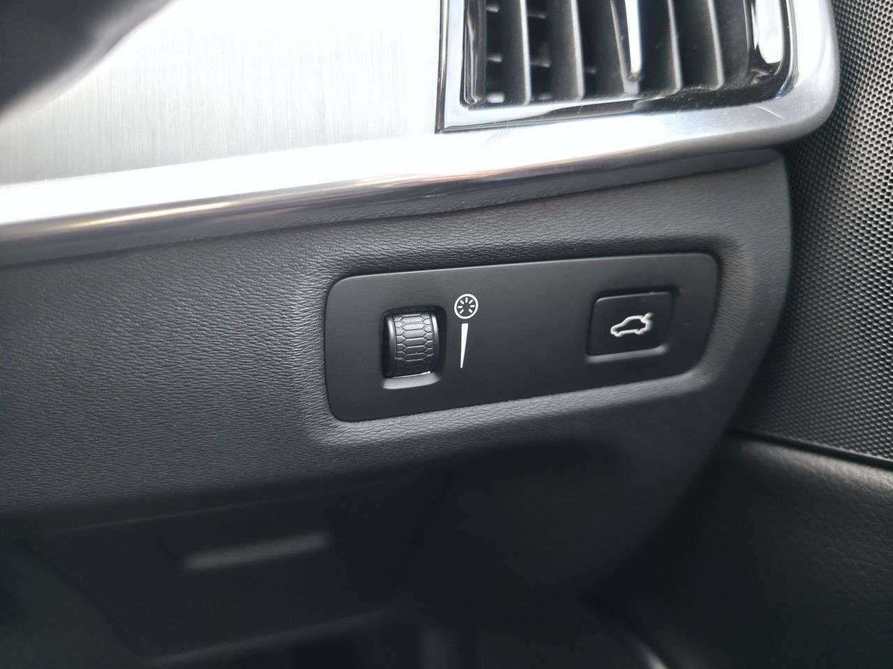 2020 VOLVO S90 2020 VOLVO S90