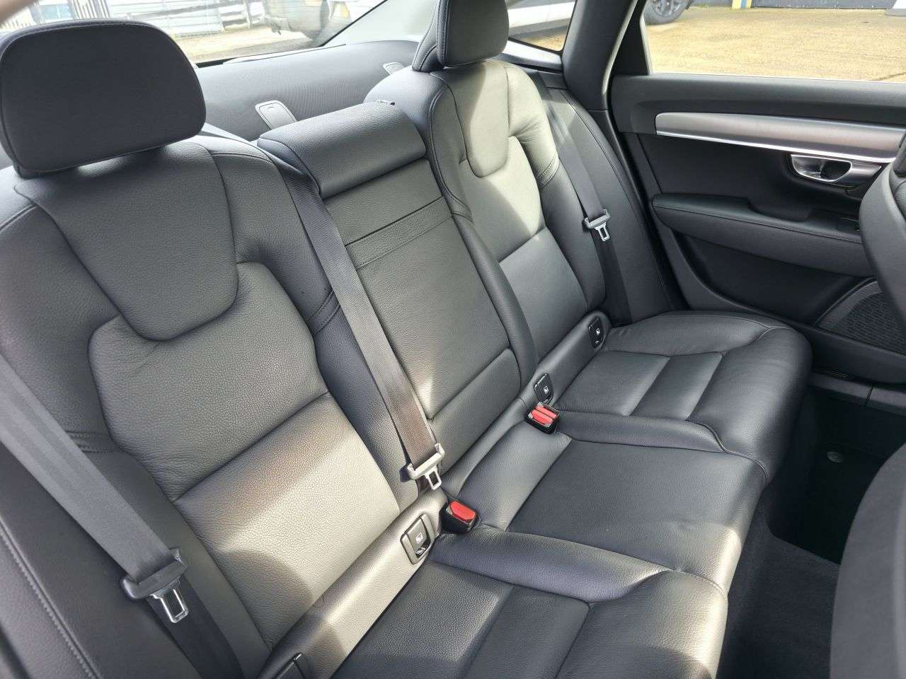 2020 VOLVO S90 2020 VOLVO S90