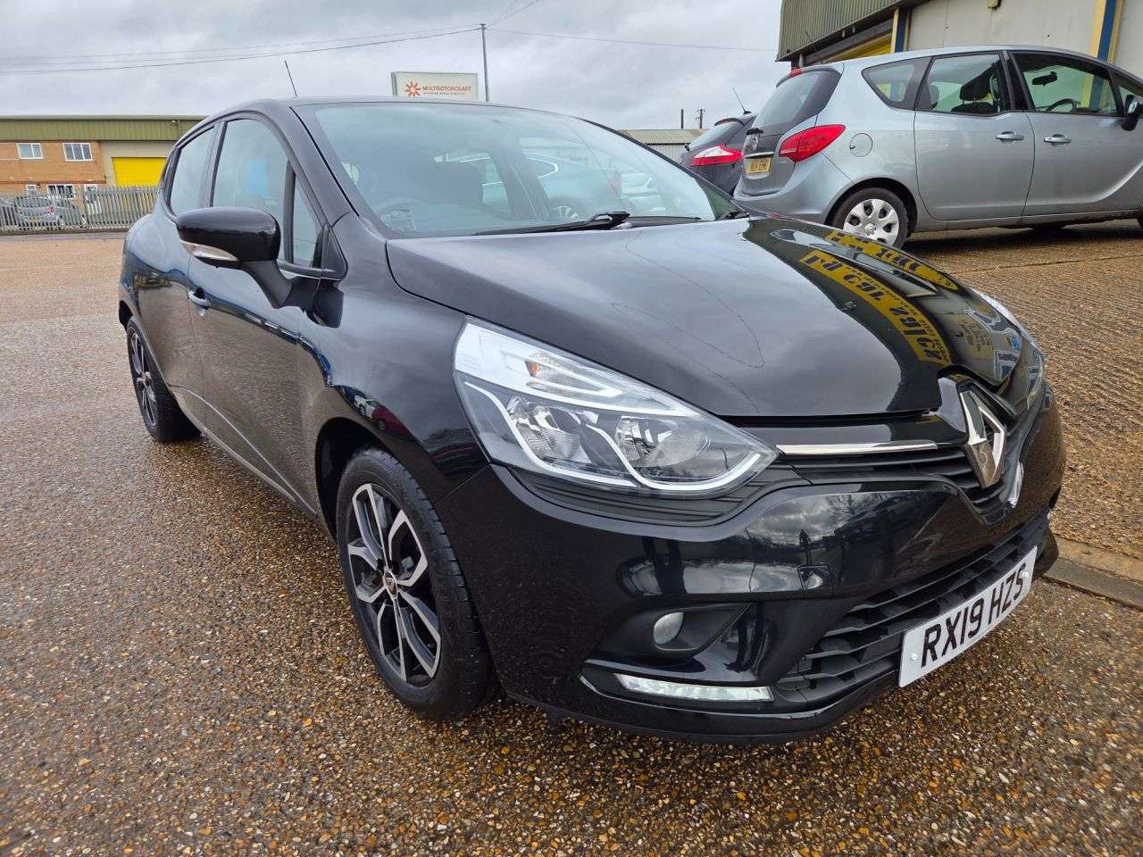 2019 RENAULT CLIO 2019 RENAULT CLIO