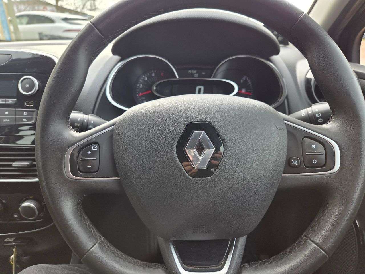 2019 RENAULT CLIO 2019 RENAULT CLIO