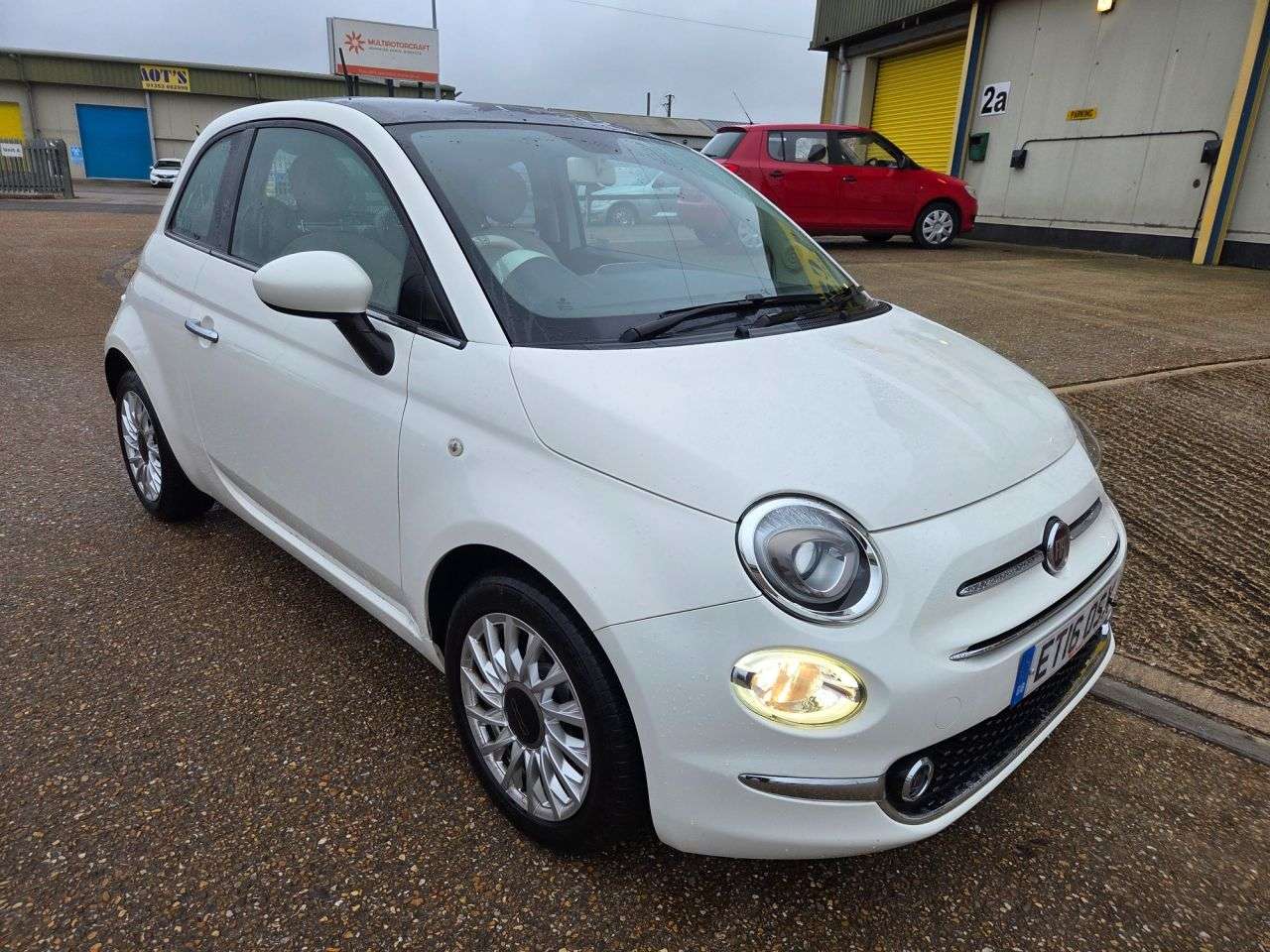 A 2016 FIAT 500 1.2 Lounge Hatchback 3dr Petrol Manual Euro 6 (s/s) (69 bhp) A 2016 FIAT 500 1.2 Lounge Hatchback 3dr Petrol Manual Euro 6 (s/s) (69 bhp)