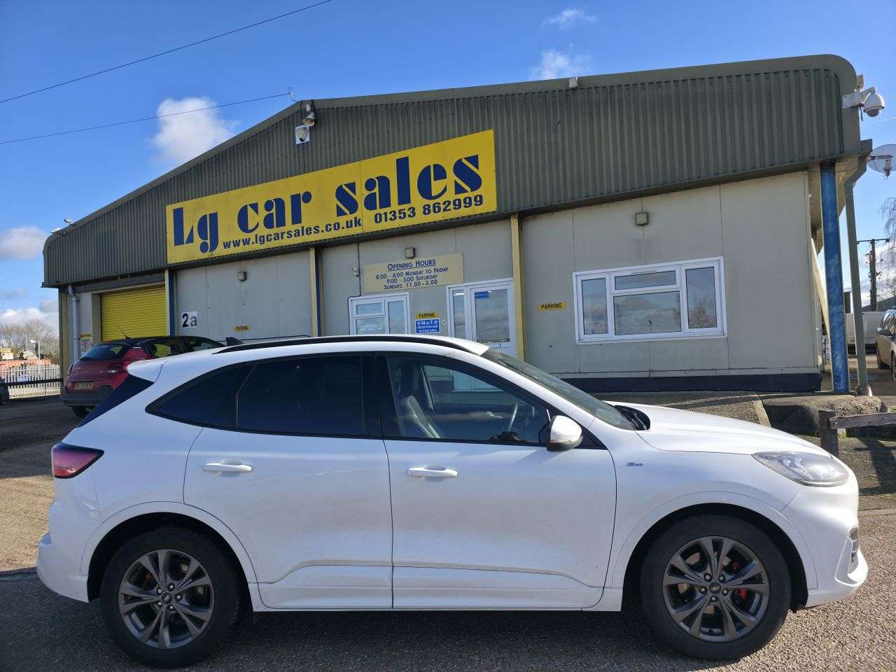 A 2020 FORD KUGA 2.0 EcoBlue MHEV ST-Line SUV 5dr Diesel Manual Euro 6 (s/s) (150 ps) A 2020 FORD KUGA 2.0 EcoBlue MHEV ST-Line SUV 5dr Diesel Manual Euro 6 (s/s) (150 ps)