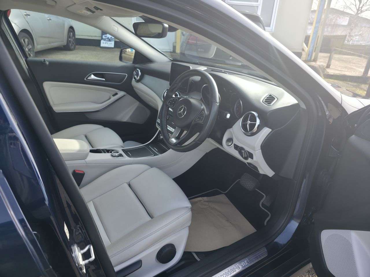 2017 MERCEDES-BENZ GLA 2017 MERCEDES-BENZ GLA