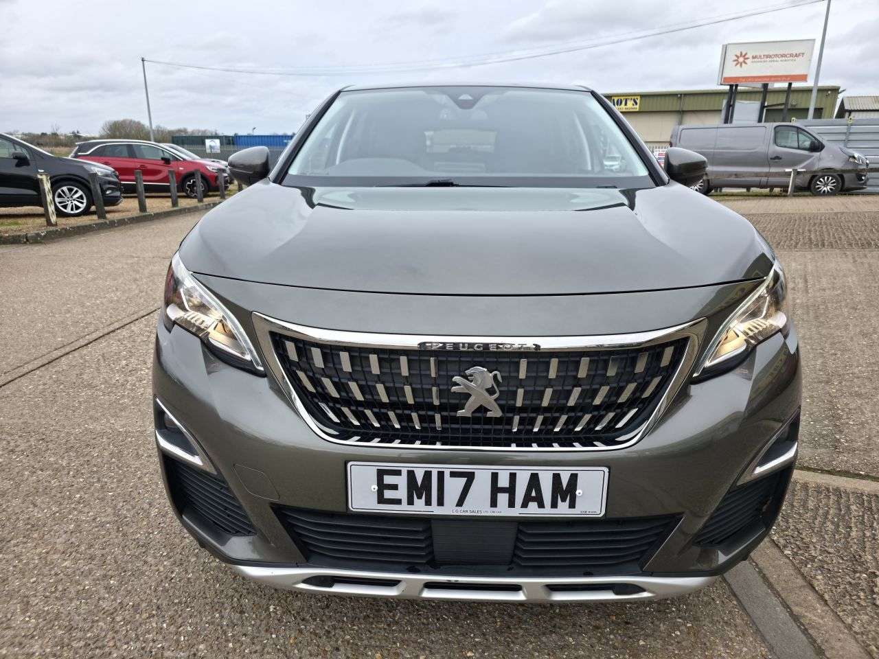 A 2017 PEUGEOT 3008 1.2 PureTech Allure SUV 5dr Petrol Manual Euro 6 (s/s) (130 ps) A 2017 PEUGEOT 3008 1.2 PureTech Allure SUV 5dr Petrol Manual Euro 6 (s/s) (130 ps)