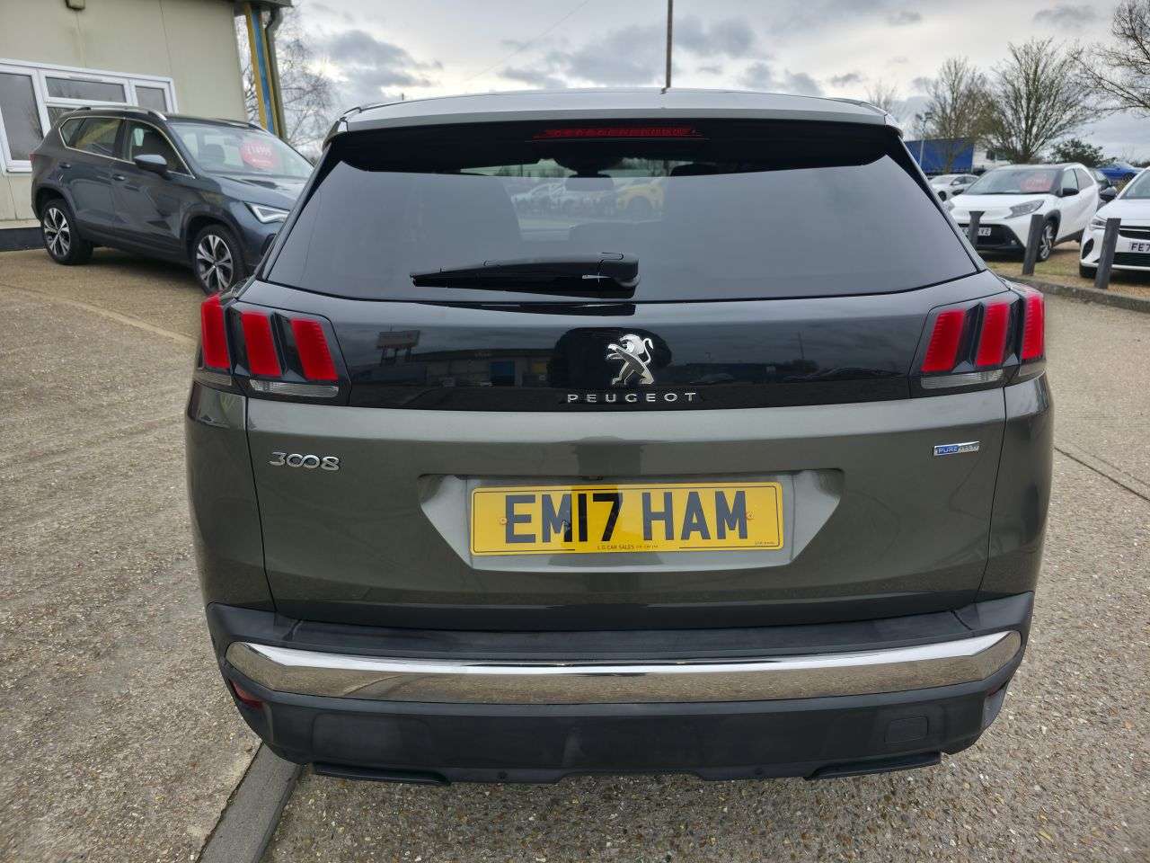 2017 PEUGEOT 3008 2017 PEUGEOT 3008