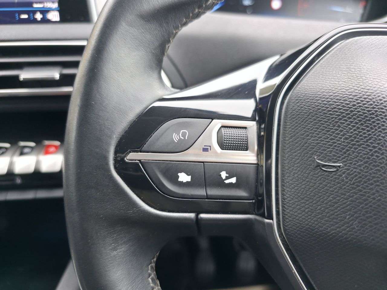 2017 PEUGEOT 3008 2017 PEUGEOT 3008