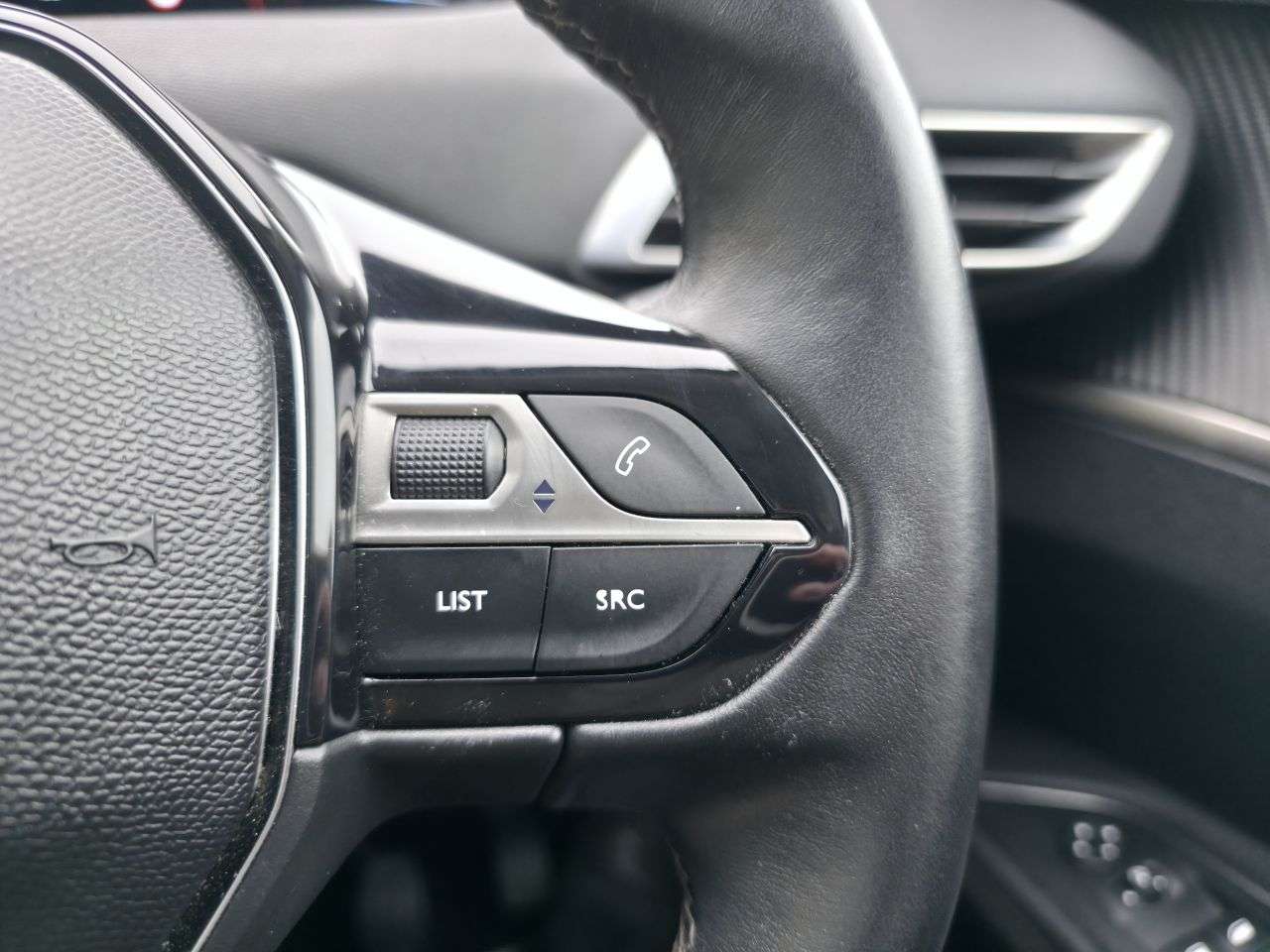 2017 PEUGEOT 3008 2017 PEUGEOT 3008