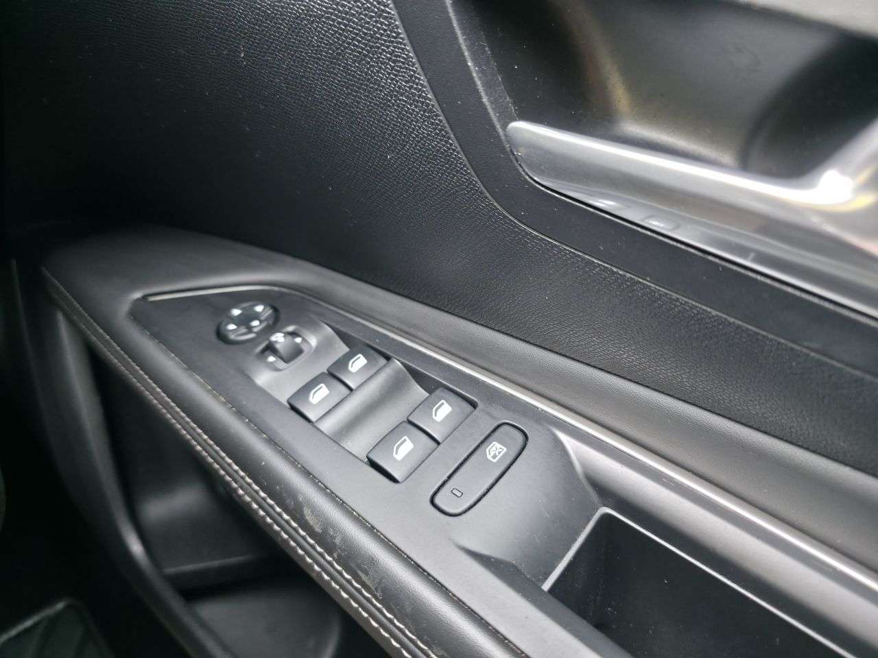 2017 PEUGEOT 3008 2017 PEUGEOT 3008