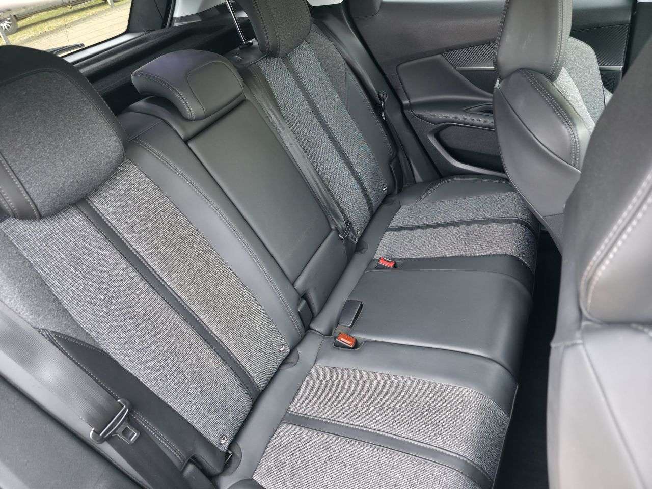 2017 PEUGEOT 3008 2017 PEUGEOT 3008