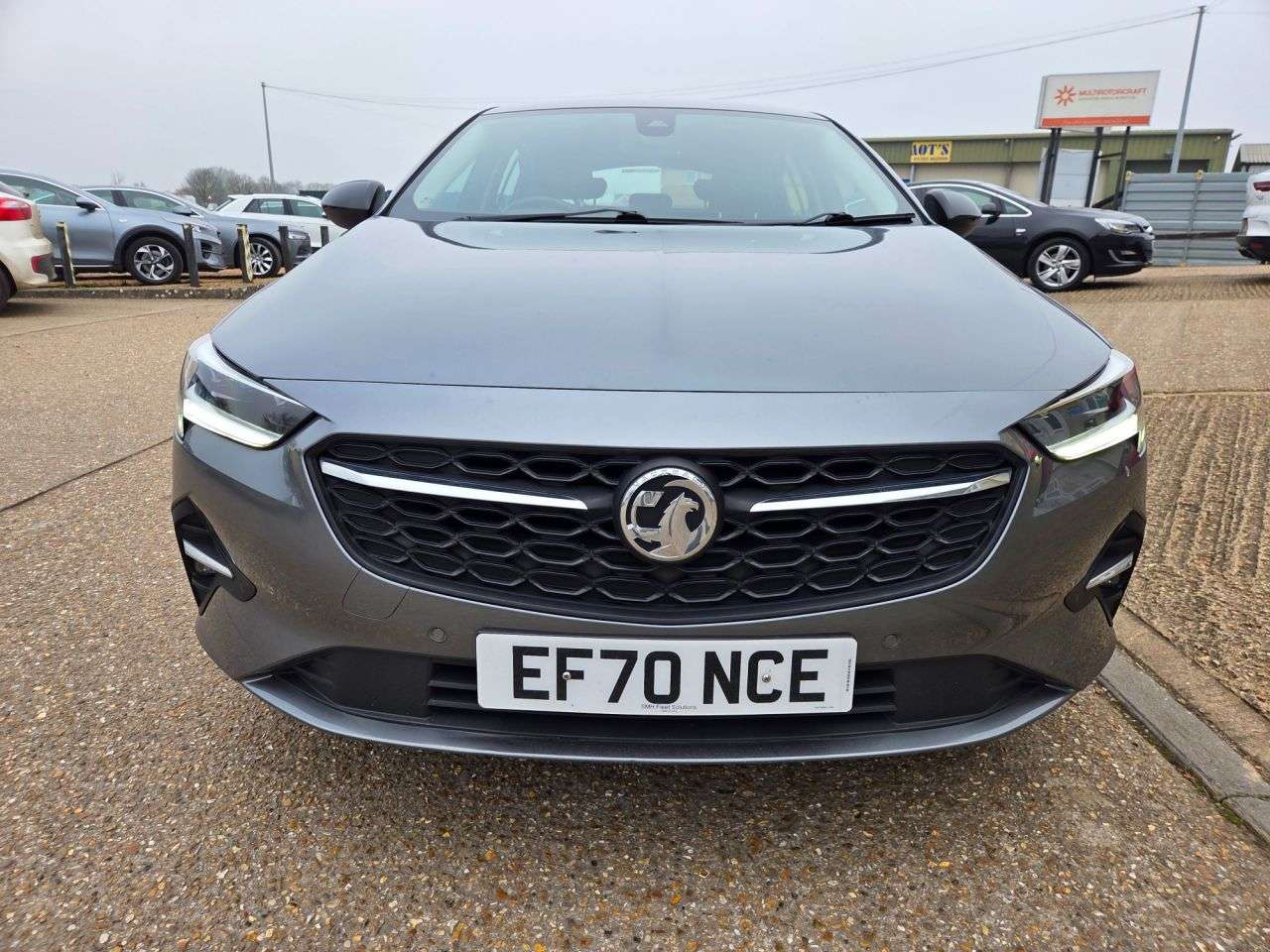 A 2020 VAUXHALL INSIGNIA 1.5 Turbo D SE Nav Grand Sport 5dr Diesel Manual Euro 6 (s/s) (122 ps) A 2020 VAUXHALL INSIGNIA 1.5 Turbo D SE Nav Grand Sport 5dr Diesel Manual Euro 6 (s/s) (122 ps)