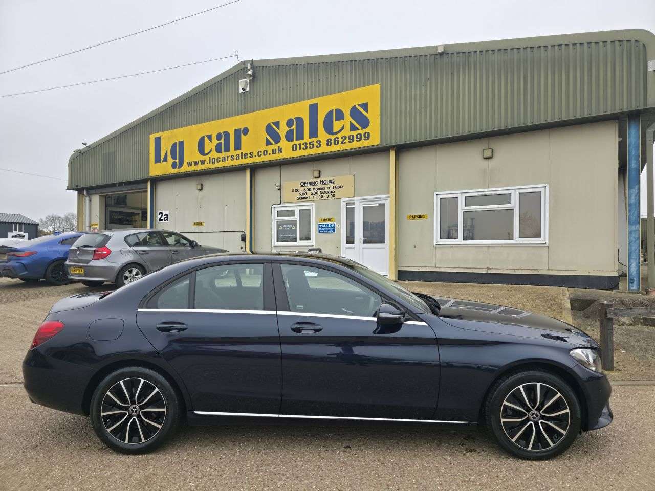 A 2019 MERCEDES-BENZ C-CLASS 2.0 C220d SE Saloon 4dr Diesel G-Tronic+ Euro 6 (s/s) (194 ps) A 2019 MERCEDES-BENZ C-CLASS 2.0 C220d SE Saloon 4dr Diesel G-Tronic+ Euro 6 (s/s) (194 ps)