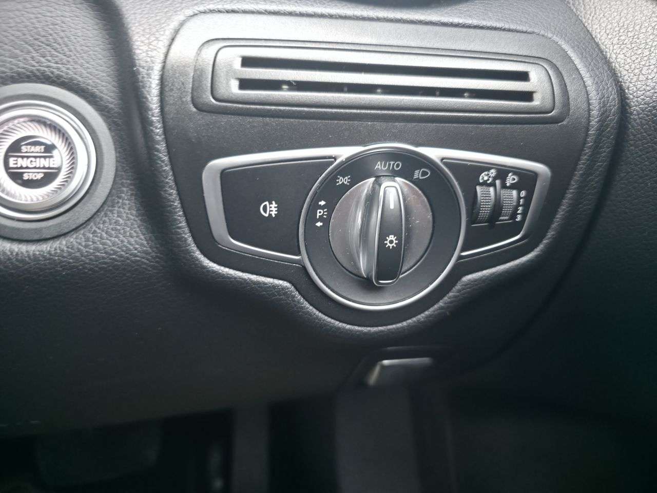 2019 MERCEDES-BENZ C-CLASS 2019 MERCEDES-BENZ C-CLASS