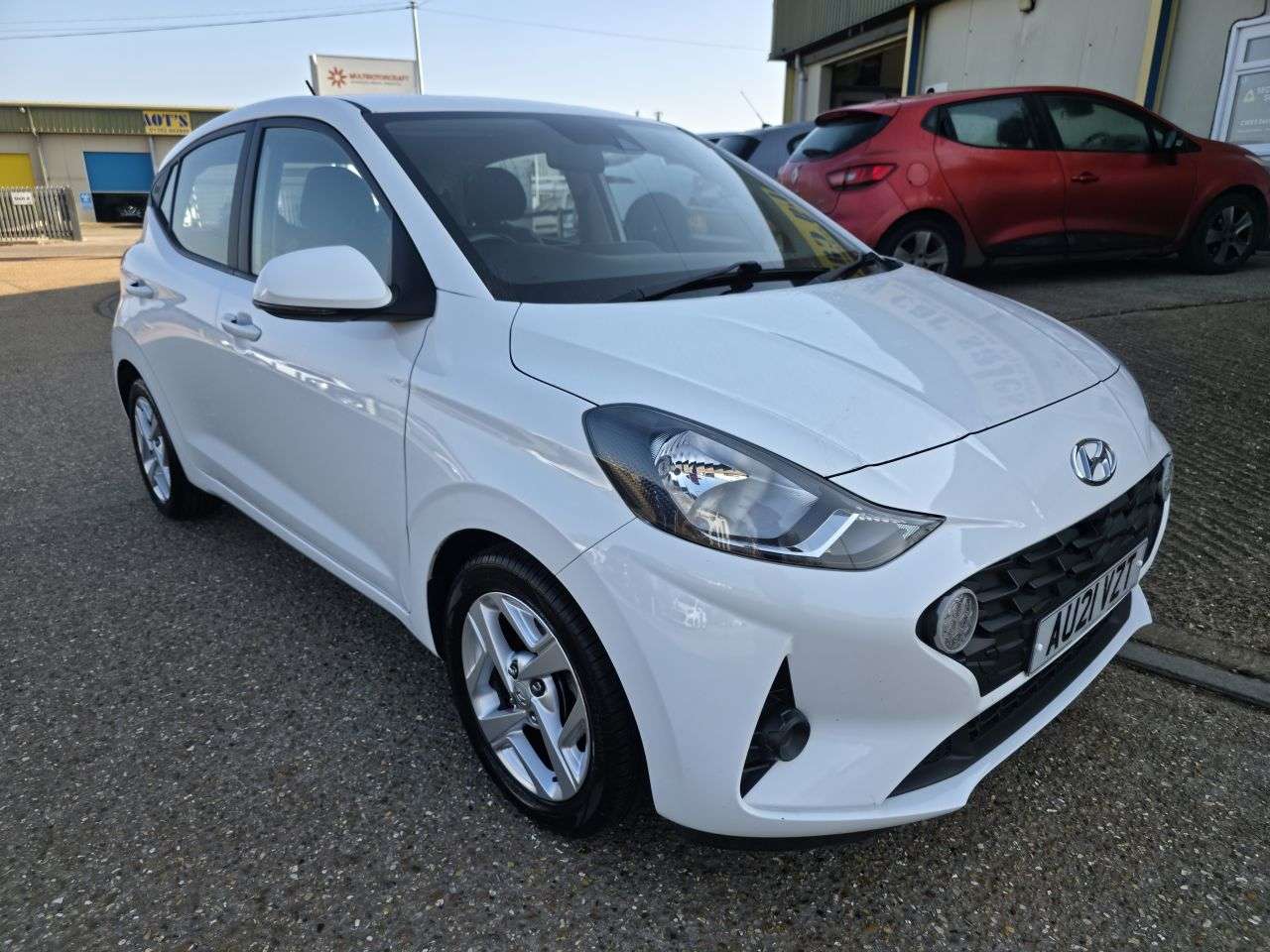 A 2021 HYUNDAI I10 1.2 SE Connect Hatchback 5dr Petrol Manual Euro 6 (s/s) (84 ps) A 2021 HYUNDAI I10 1.2 SE Connect Hatchback 5dr Petrol Manual Euro 6 (s/s) (84 ps)
