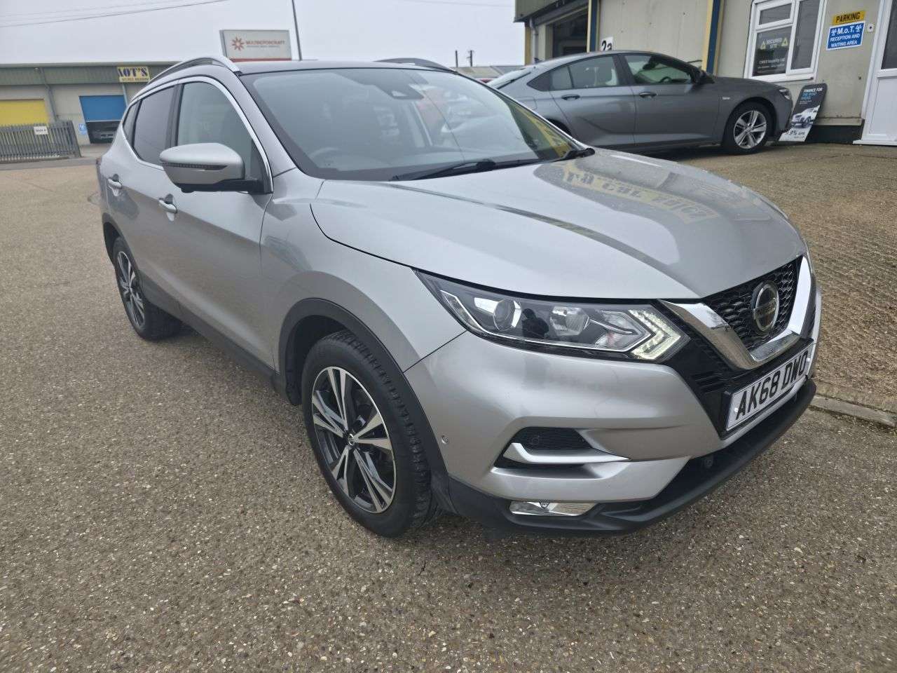 A 2018 NISSAN QASHQAI 1.5 dCi N-Connecta SUV 5dr Diesel Manual Euro 6 (s/s) (115 ps) A 2018 NISSAN QASHQAI 1.5 dCi N-Connecta SUV 5dr Diesel Manual Euro 6 (s/s) (115 ps)