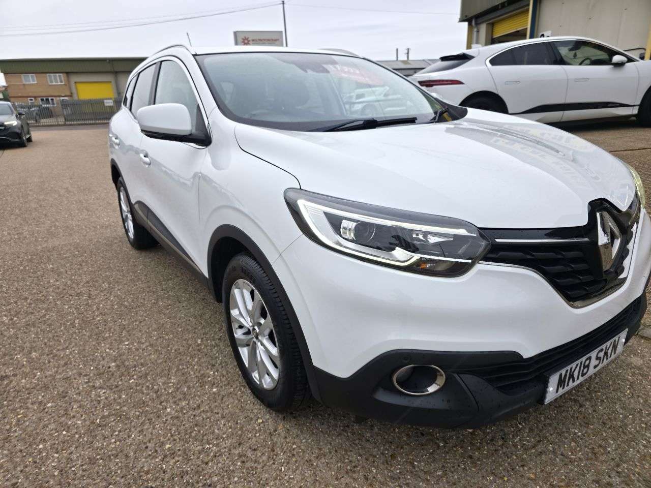 A 2018 RENAULT KADJAR 1.2 TCe Dynamique Nav SUV 5dr Petrol Manual Euro 6 (s/s) (130 ps) A 2018 RENAULT KADJAR 1.2 TCe Dynamique Nav SUV 5dr Petrol Manual Euro 6 (s/s) (130 ps)