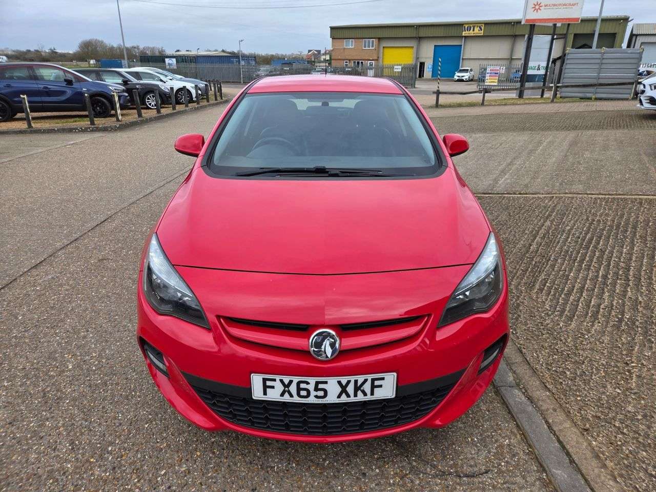 A 2015 VAUXHALL ASTRA 1.6i Limited Edition Hatchback 5dr Petrol Manual Euro 6 (115 ps) A 2015 VAUXHALL ASTRA 1.6i Limited Edition Hatchback 5dr Petrol Manual Euro 6 (115 ps)