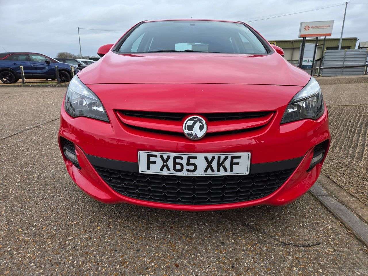A 2015 VAUXHALL ASTRA 1.6i Limited Edition Hatchback 5dr Petrol Manual Euro 6 (115 ps) A 2015 VAUXHALL ASTRA 1.6i Limited Edition Hatchback 5dr Petrol Manual Euro 6 (115 ps)