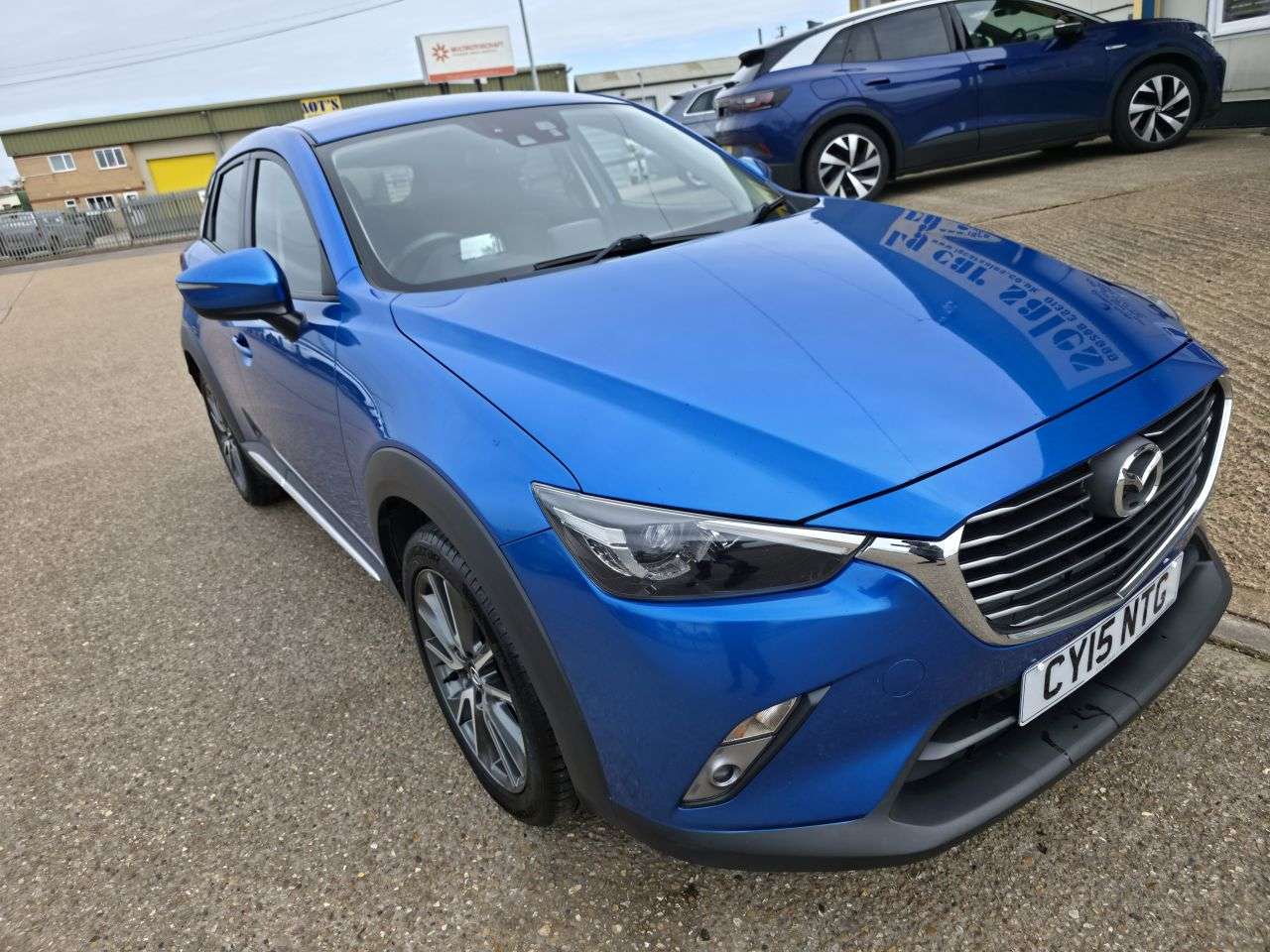 A 2015 MAZDA CX-3 2.0 SKYACTIV-G Sport Nav SUV 5dr Petrol Manual 4WD Euro 6 (s/s) (150 ps) A 2015 MAZDA CX-3 2.0 SKYACTIV-G Sport Nav SUV 5dr Petrol Manual 4WD Euro 6 (s/s) (150 ps)