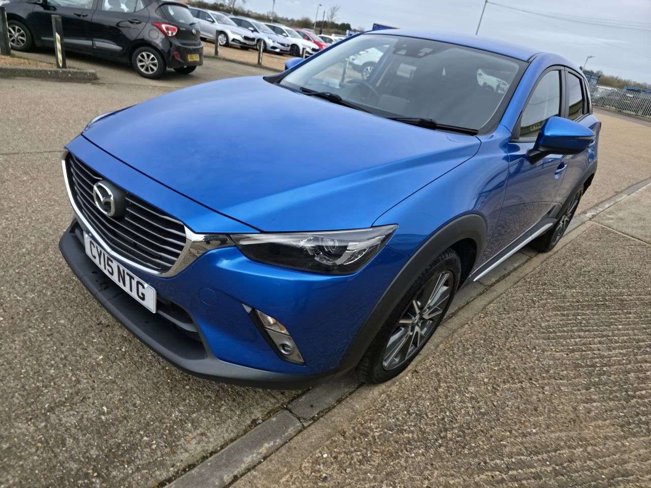 A 2015 MAZDA CX-3 2.0 SKYACTIV-G Sport Nav SUV 5dr Petrol Manual 4WD Euro 6 (s/s) (150 ps) A 2015 MAZDA CX-3 2.0 SKYACTIV-G Sport Nav SUV 5dr Petrol Manual 4WD Euro 6 (s/s) (150 ps)